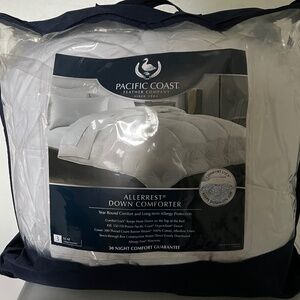 AllerRest Down Comforter by Pacific Coast Feather Company Full/Queen size